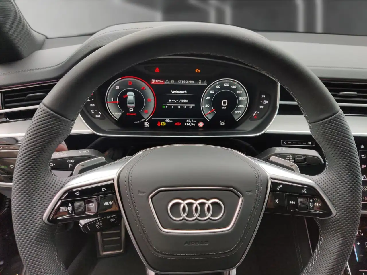 Audi A8 50 12