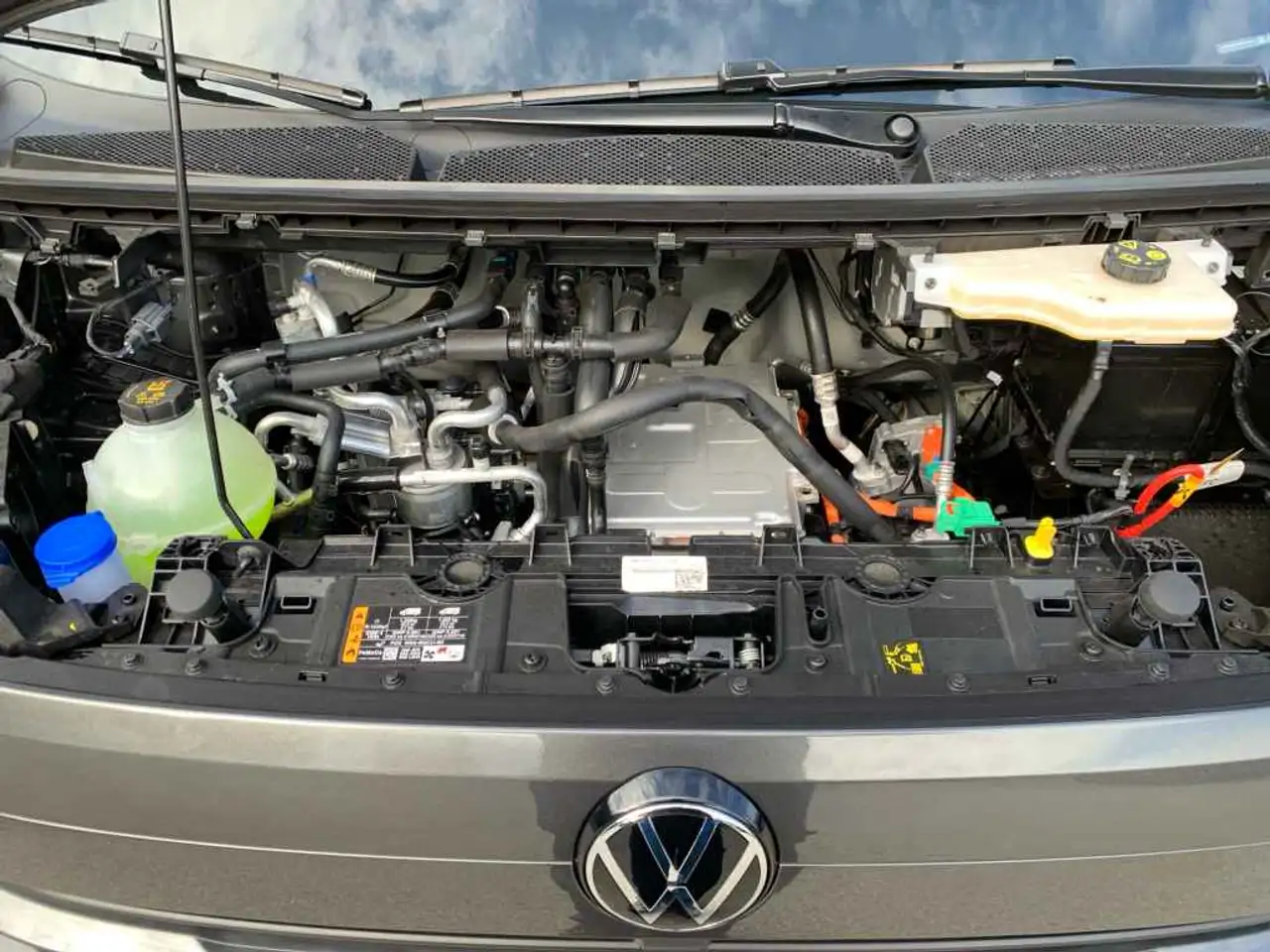 Volkswagen T7 Transporter 15