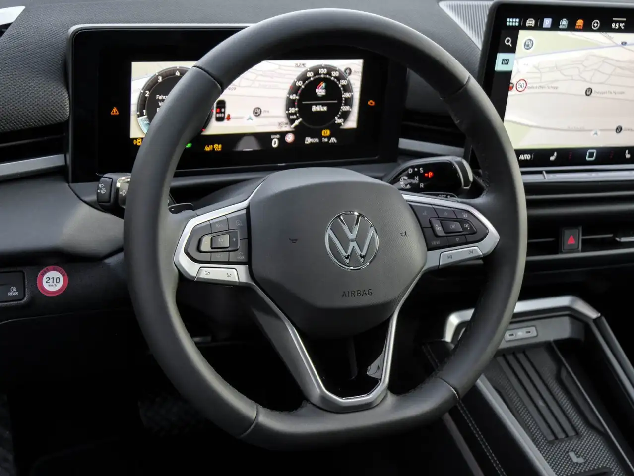 Volkswagen T-Roc 10