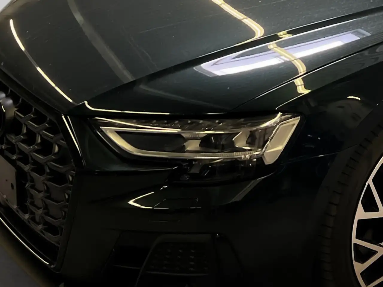 Audi S8 3