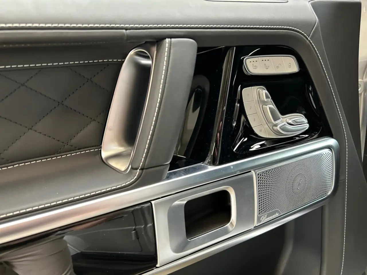 Mercedes-Benz G 450 9