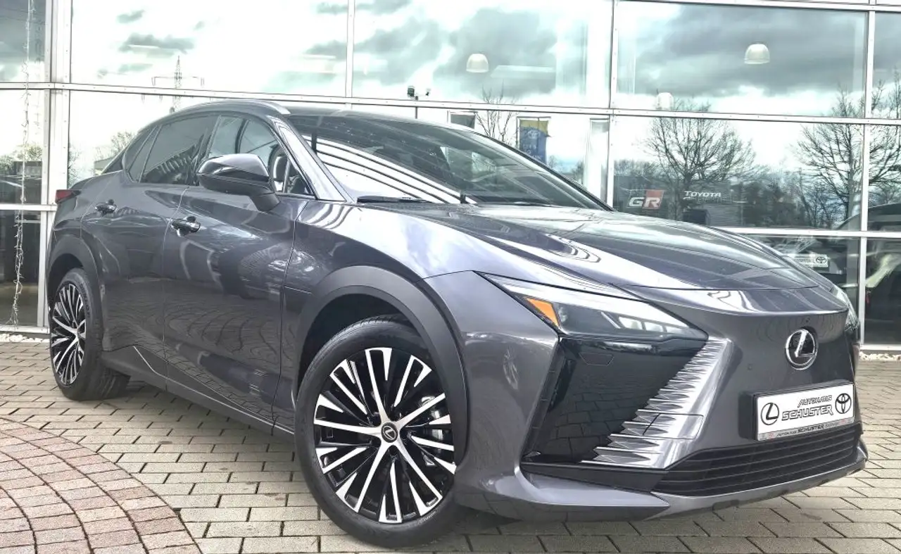 Lexus RZ 4