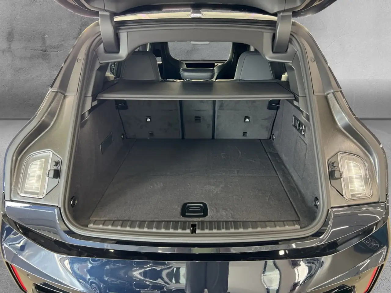 BMW iX 15