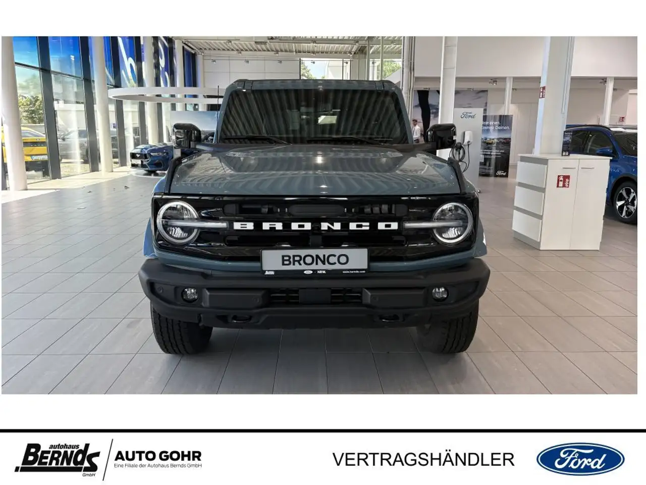Ford Bronco 2
