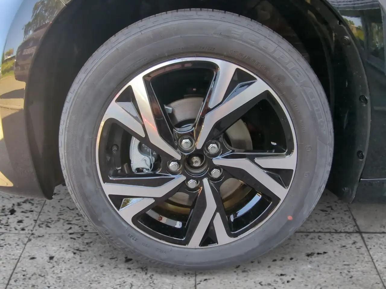 Toyota Yaris 8