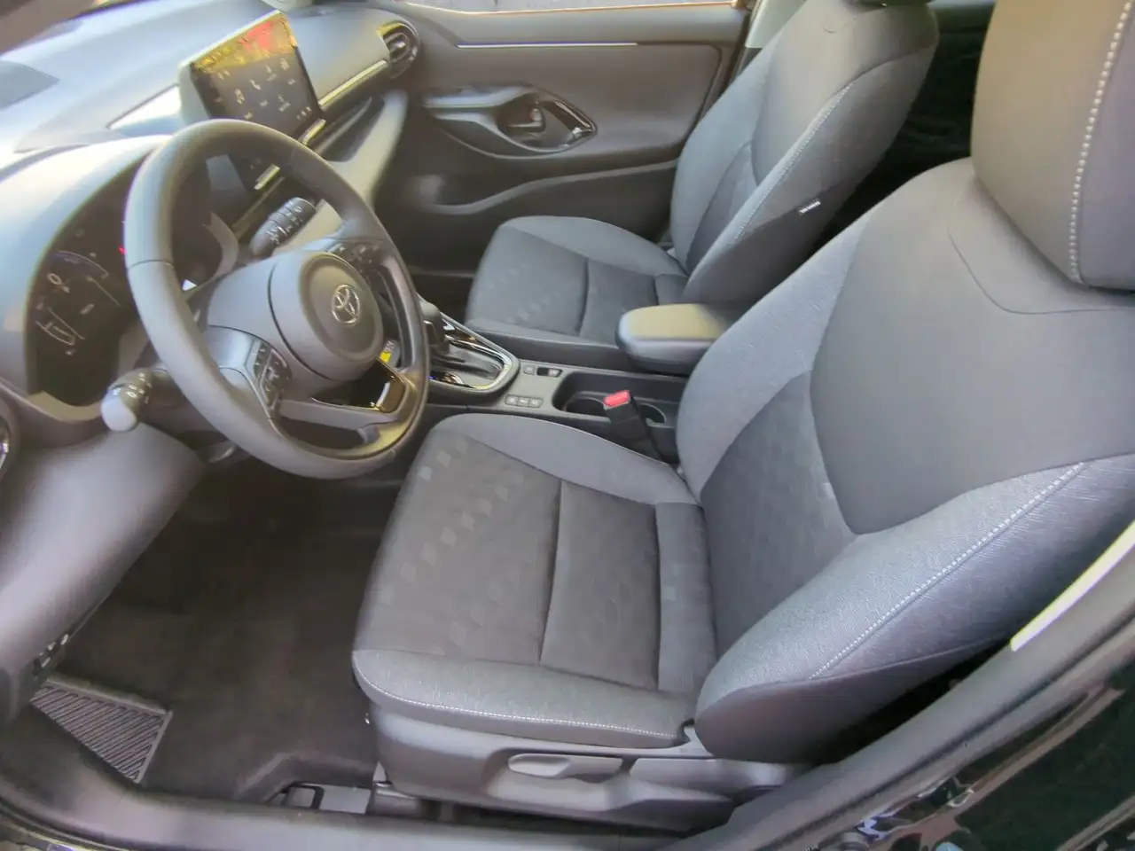 Toyota Yaris 12