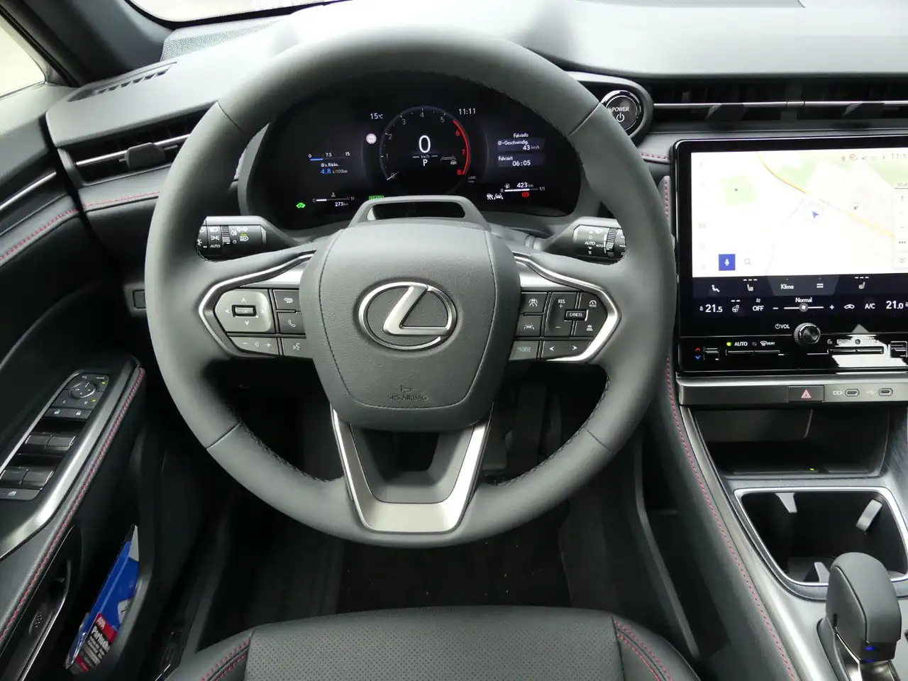 Lexus LBX 6