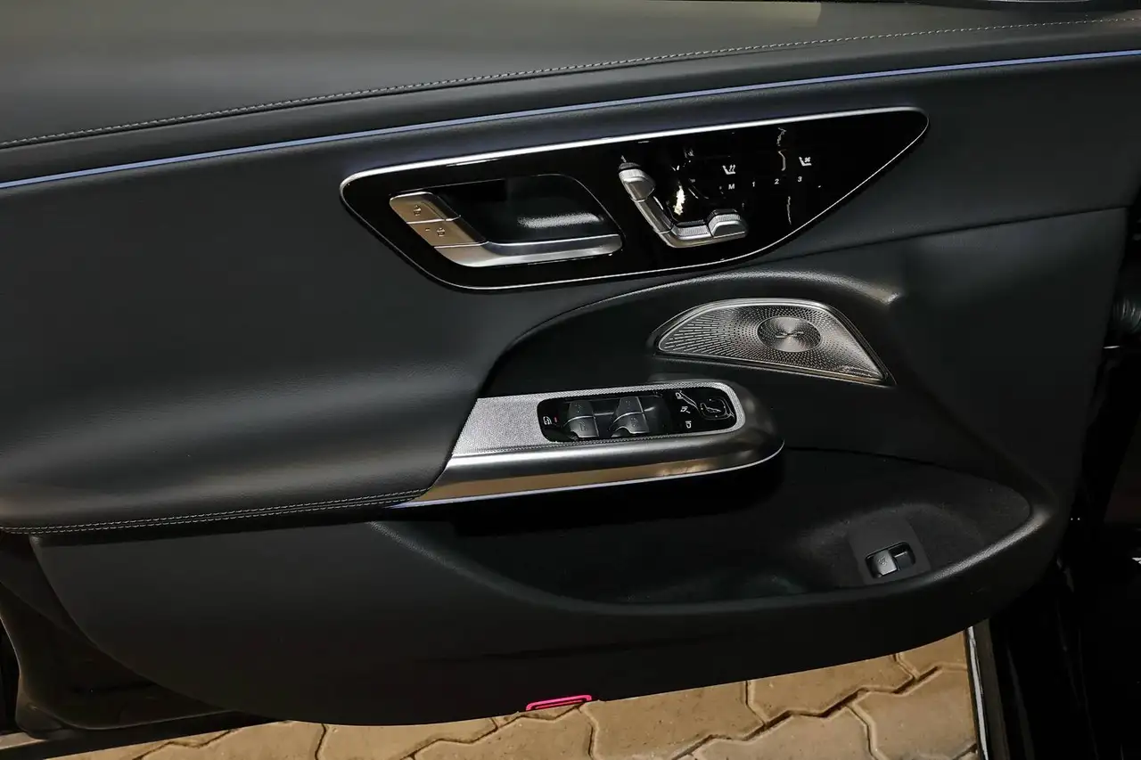 Mercedes-Benz E 220 12