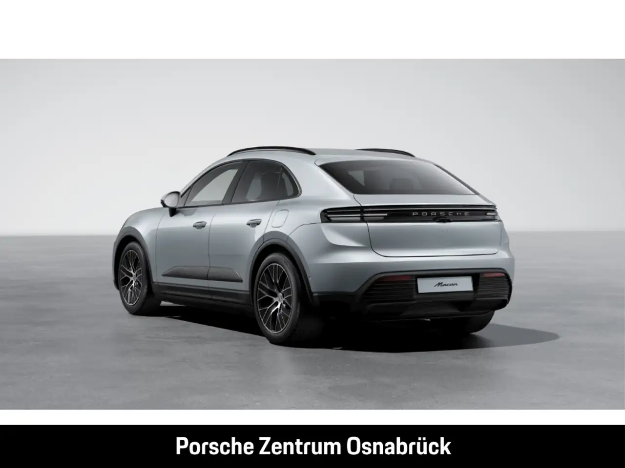 Porsche Macan 4 3