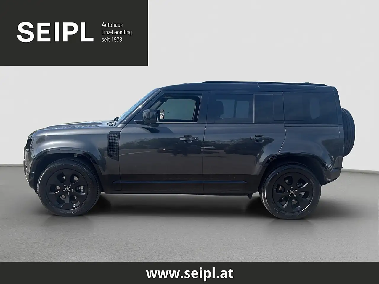 Land Rover Defender 110 3
