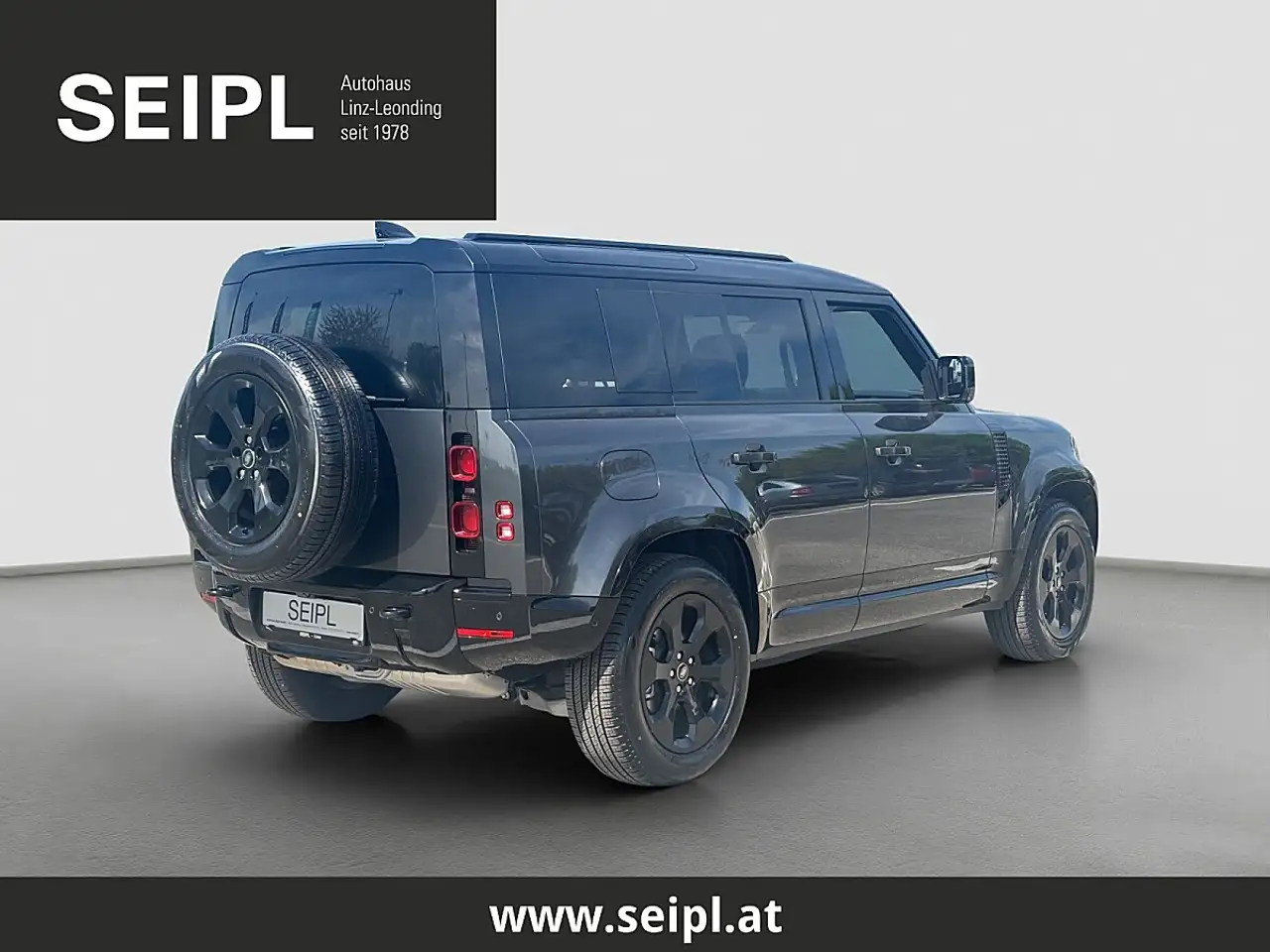 Land Rover Defender 110 4