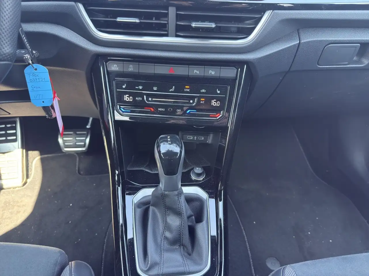 Volkswagen T-Roc 9