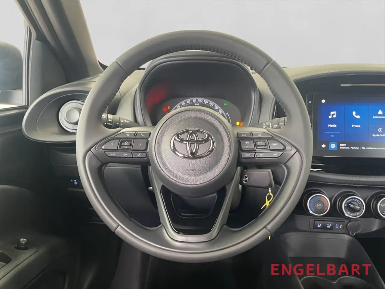 Toyota Aygo X 8