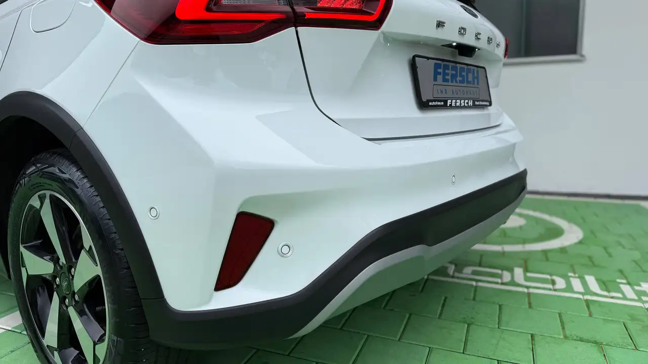 Ford Focus 10