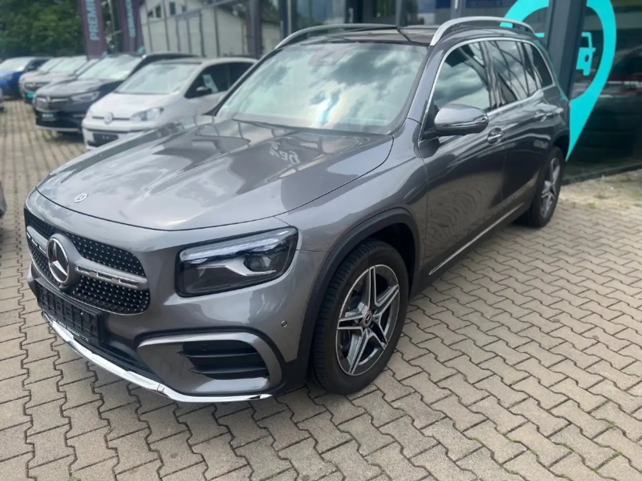 Mercedes-Benz GLB 220