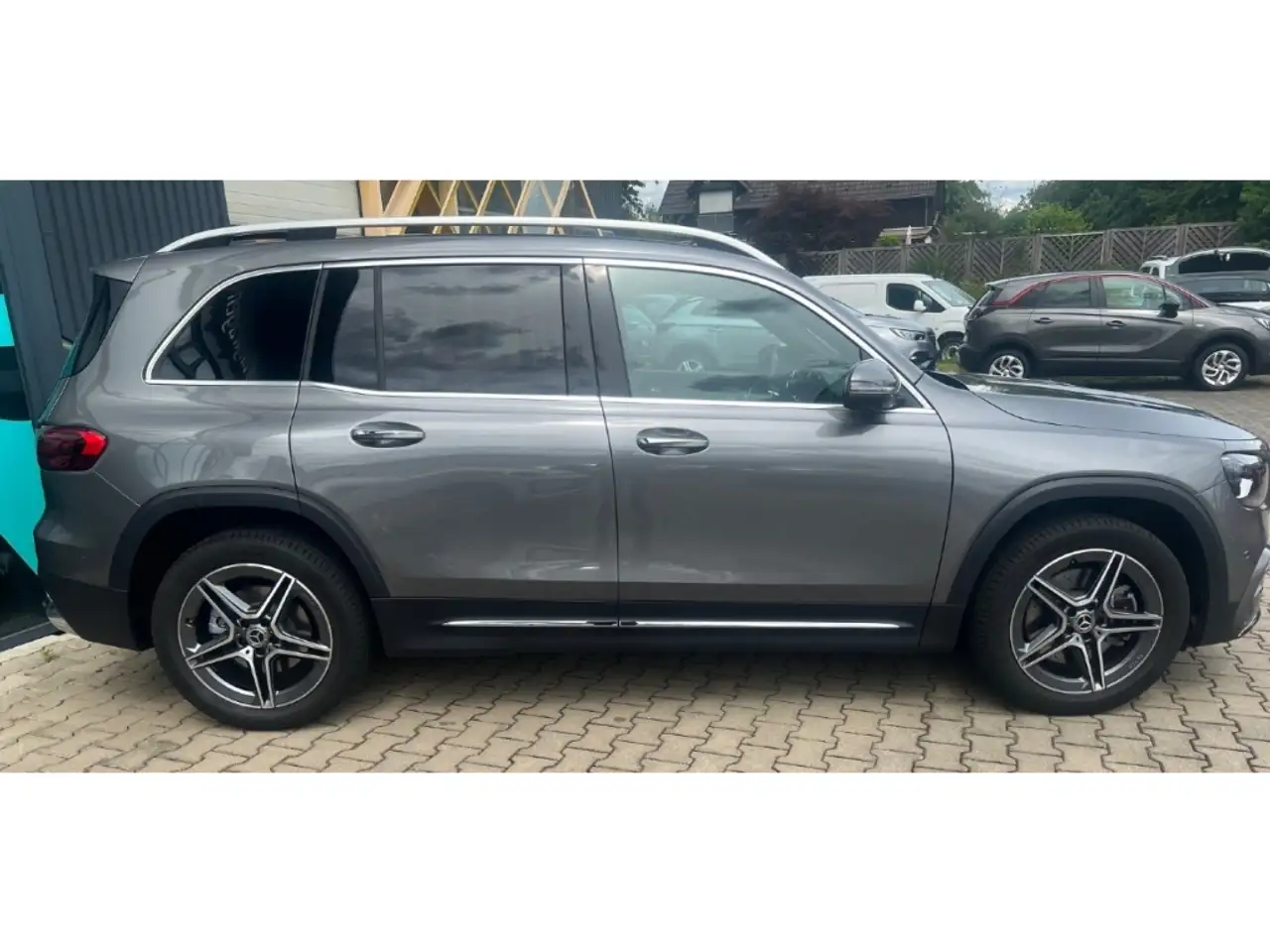 Mercedes-Benz GLB 220 4