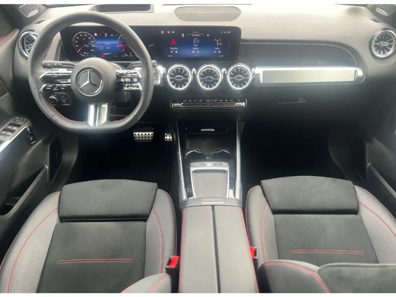 Mercedes-Benz GLB 220 10
