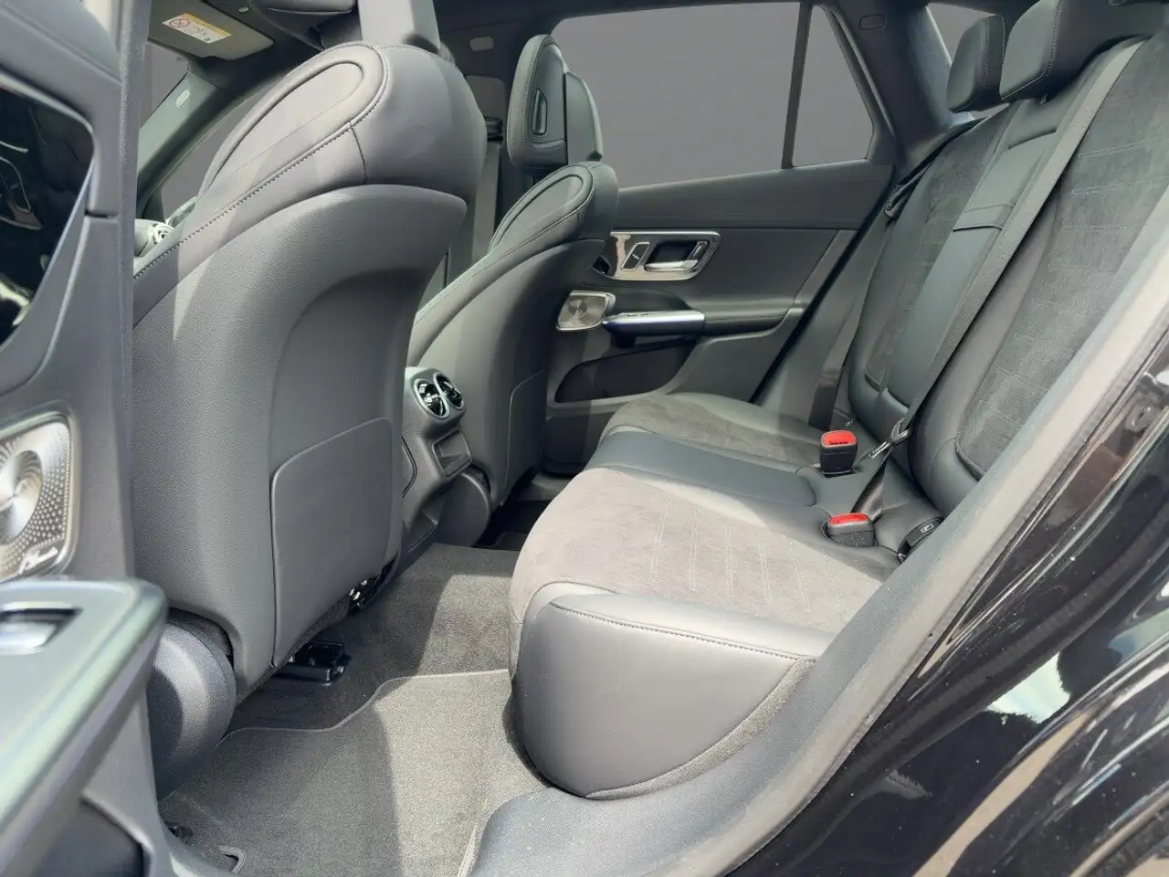 Mercedes-Benz GLC 300 7