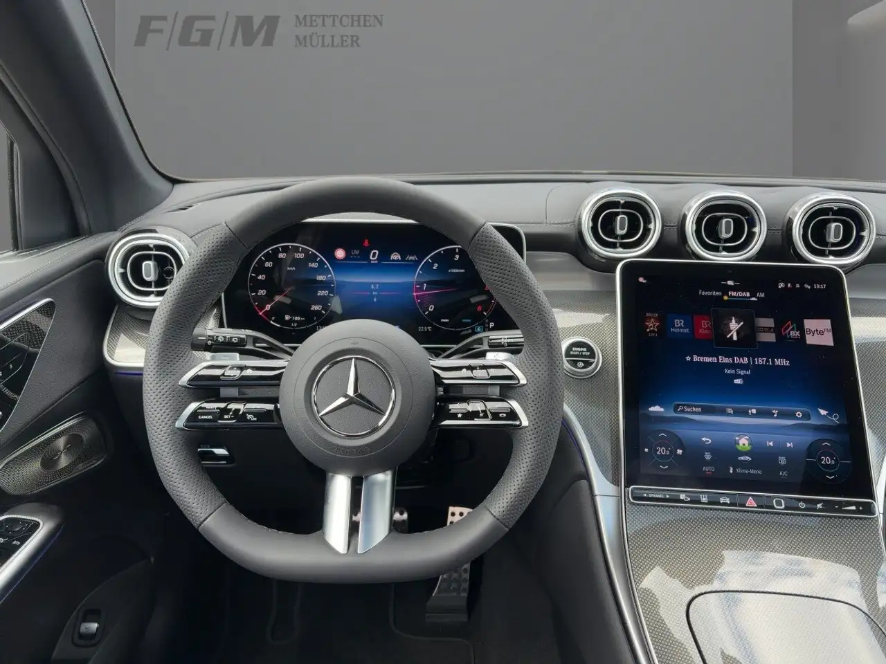 Mercedes-Benz GLC 300 9