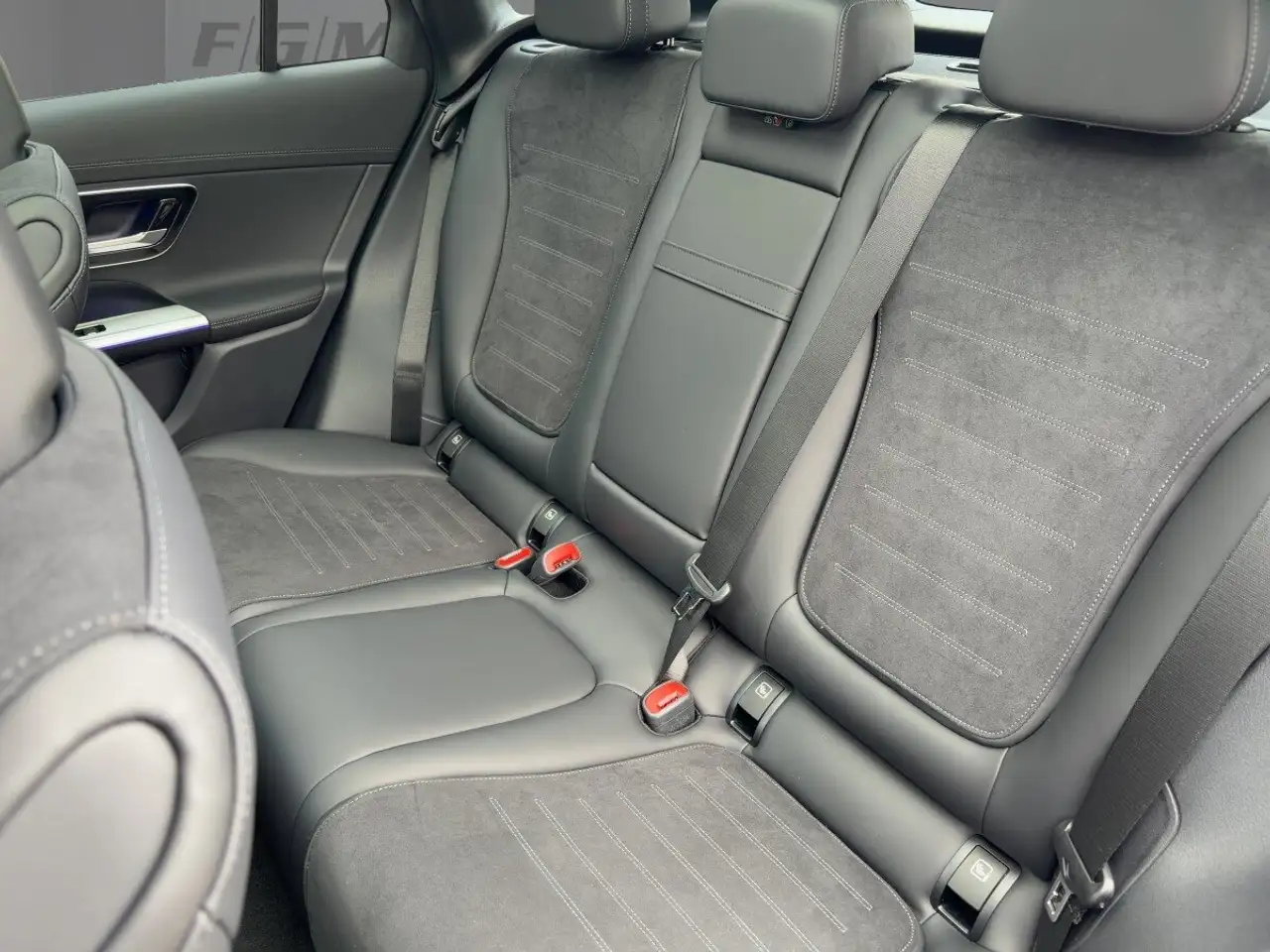 Mercedes-Benz GLC 300 15