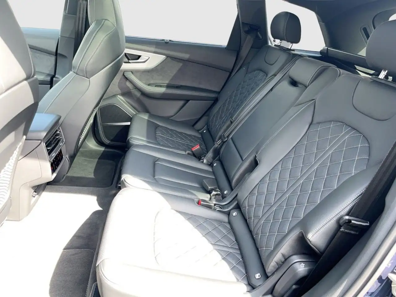 Audi Q7 16
