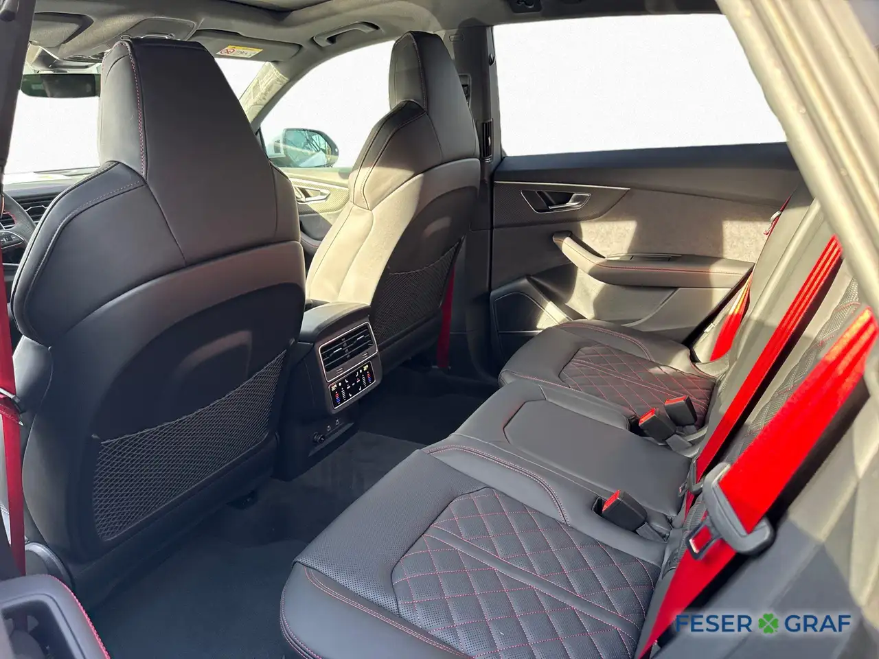 Audi Q8 13