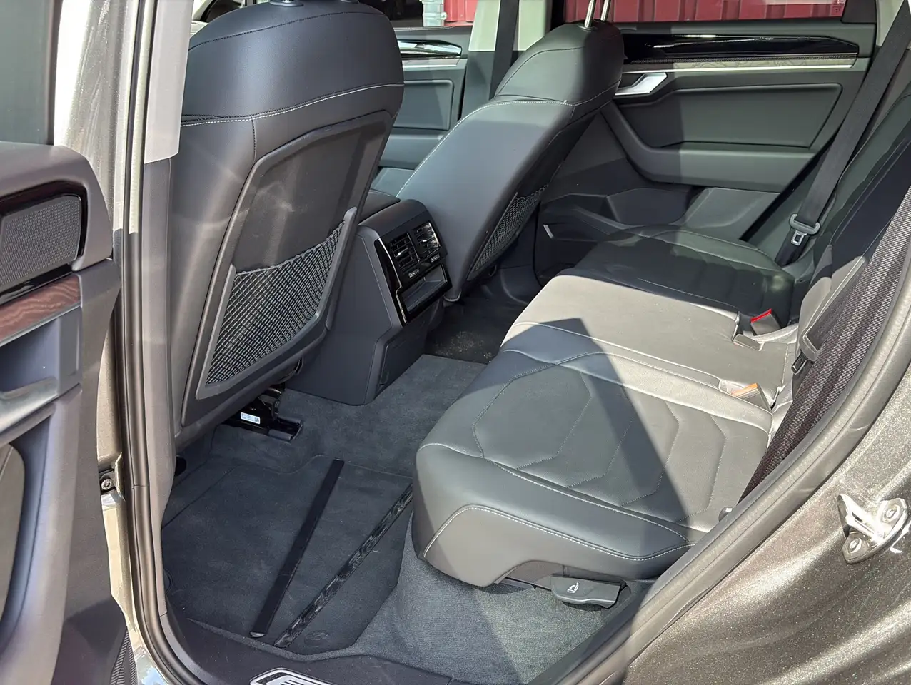 Volkswagen Touareg 11