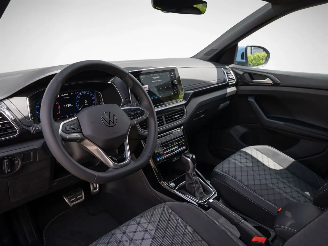 Volkswagen T-Cross 5