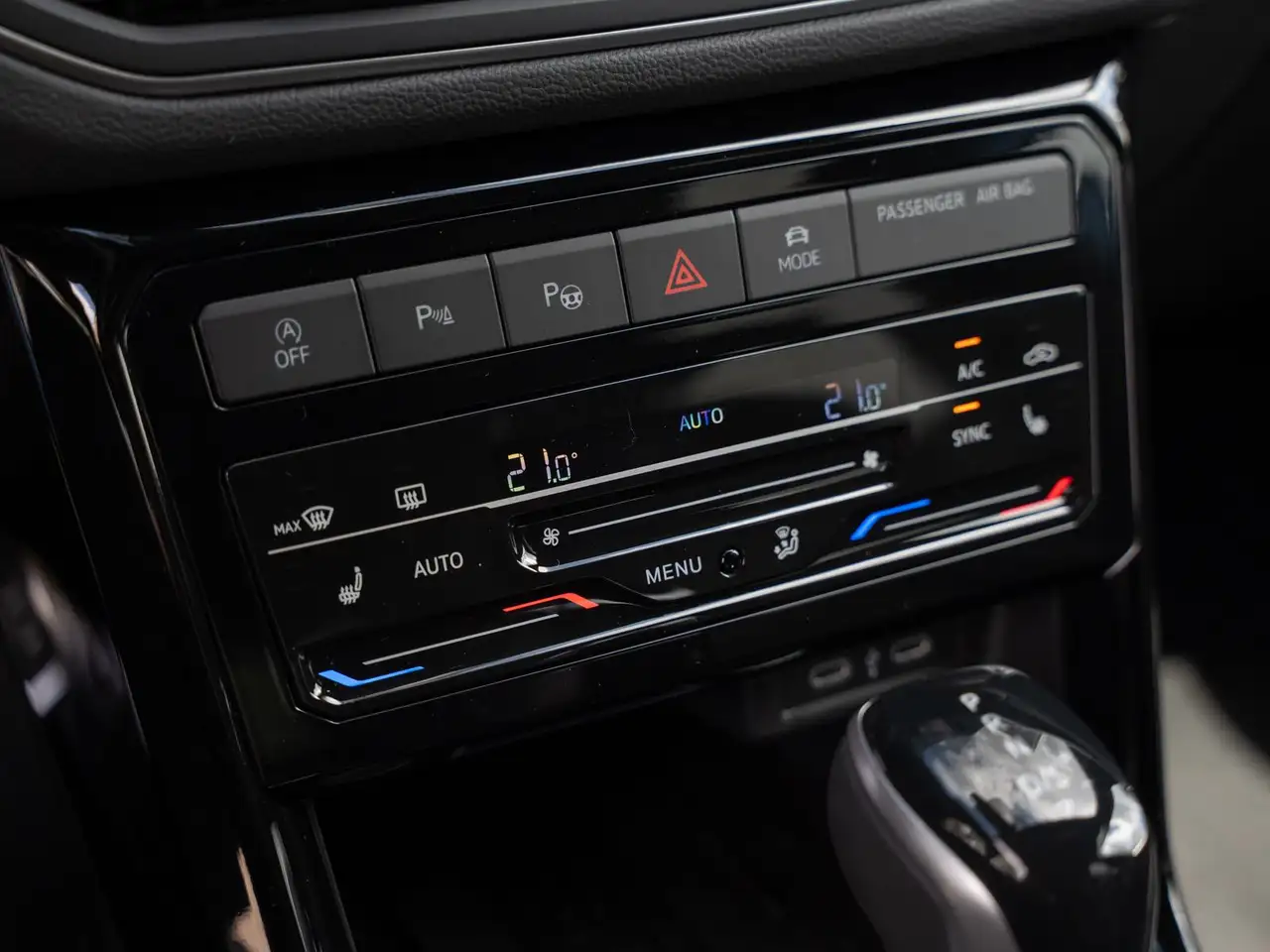Volkswagen T-Cross 16