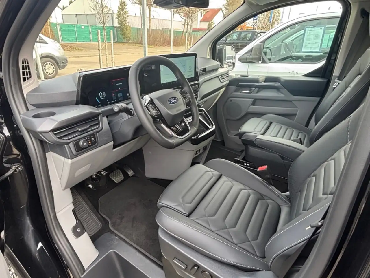 Ford Tourneo 4