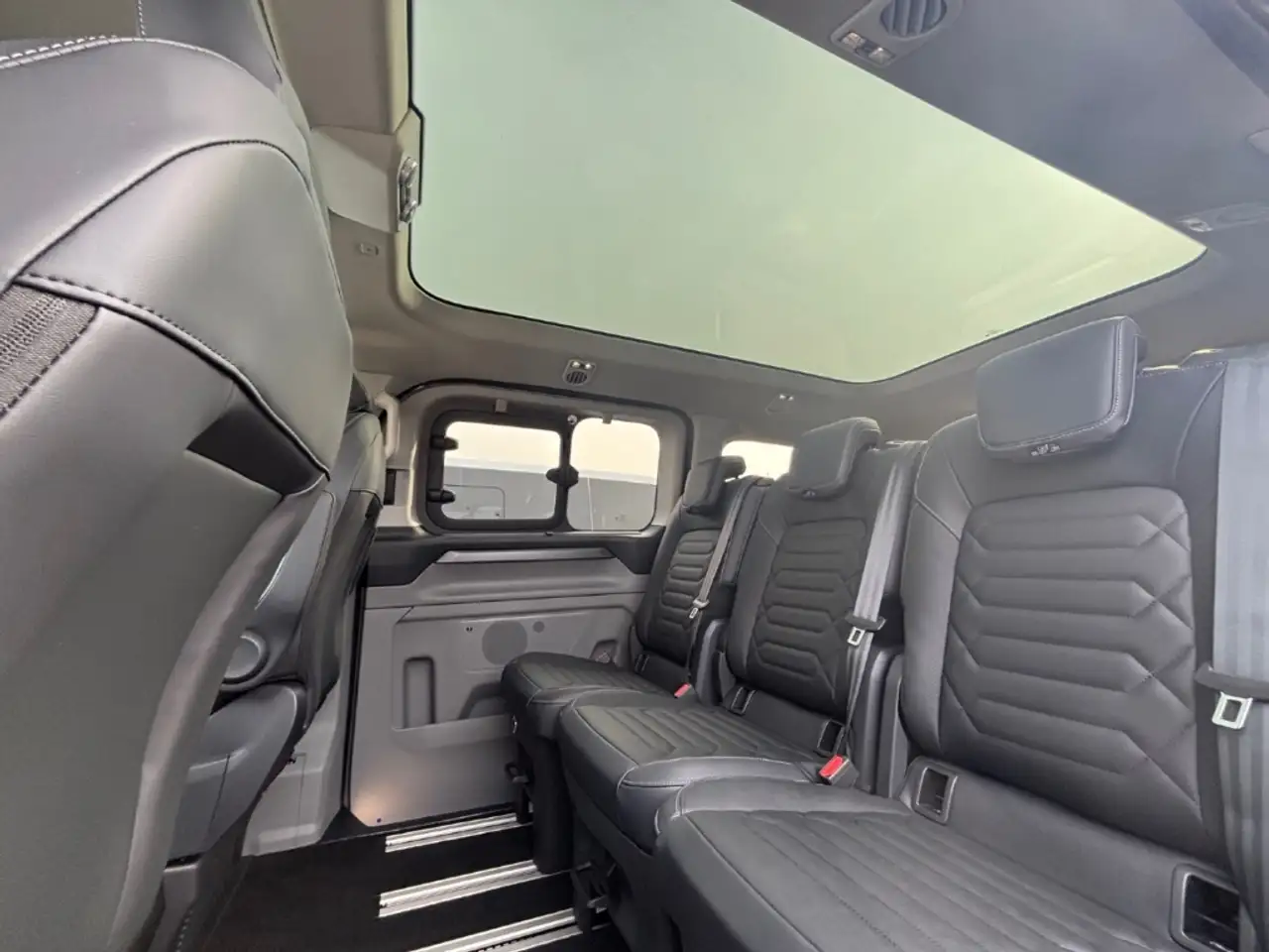 Ford Tourneo 9