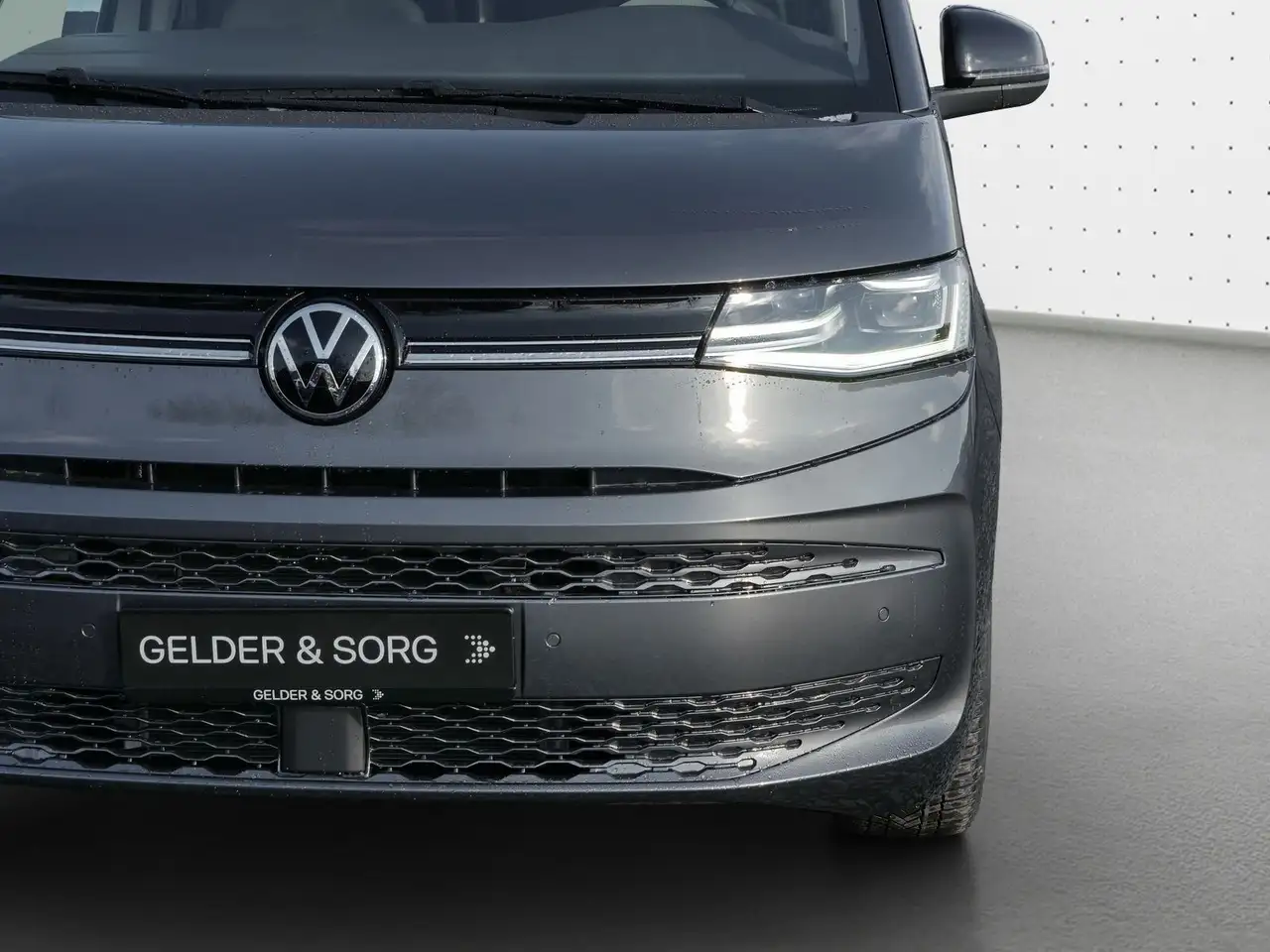Volkswagen T7 Multivan 12