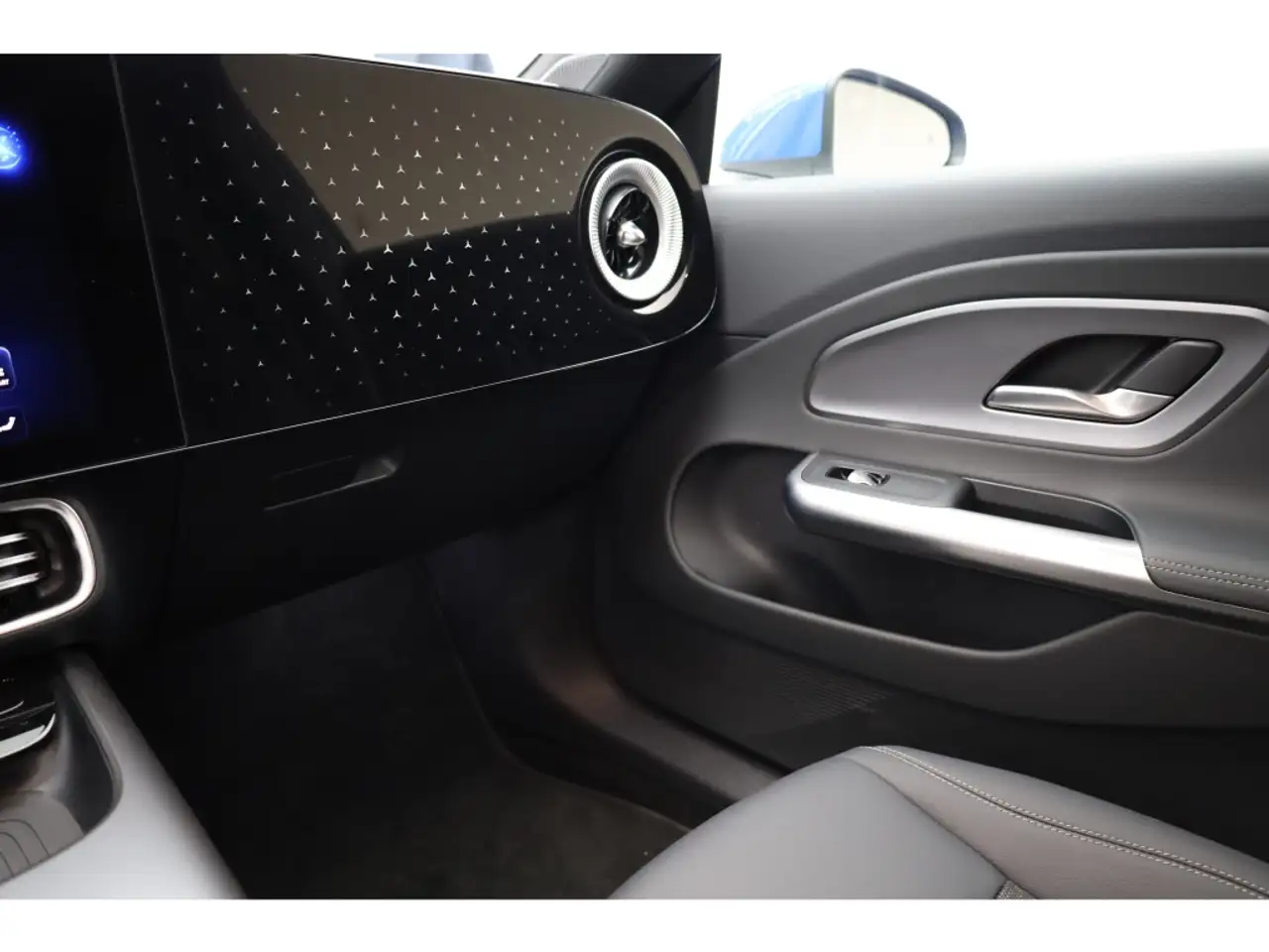 Mercedes-Benz CLA 200 11