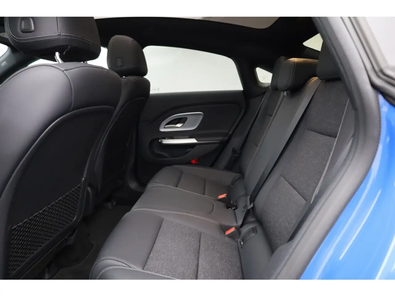 Mercedes-Benz CLA 200 16