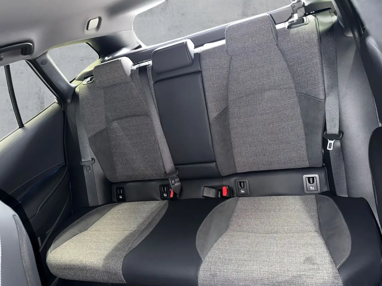 Toyota Corolla 16