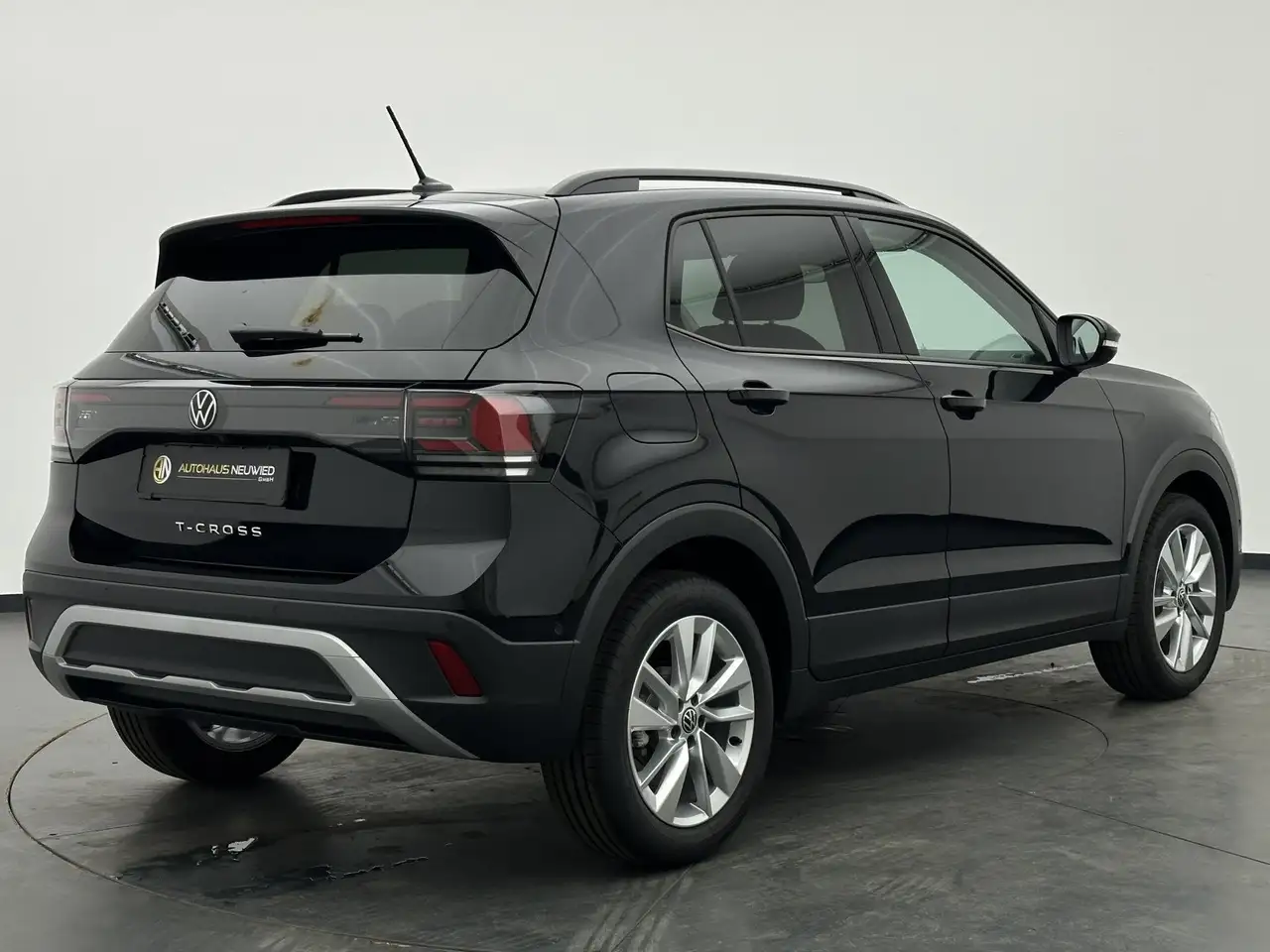 Volkswagen T-Cross 8