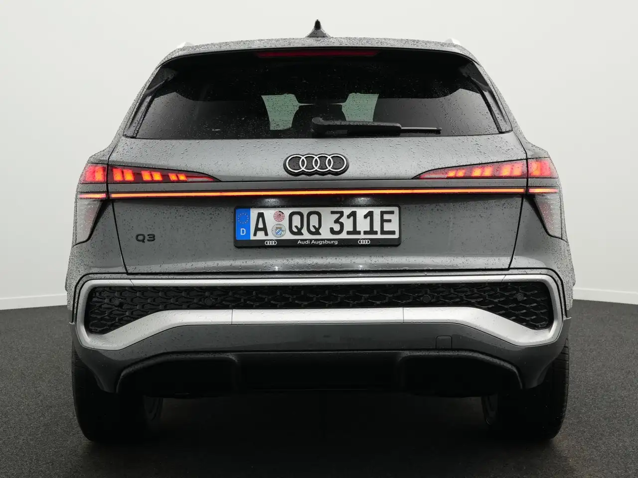 Audi Q3 8
