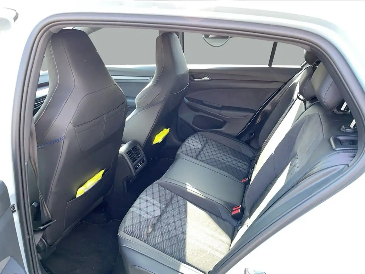 Volkswagen Golf 13