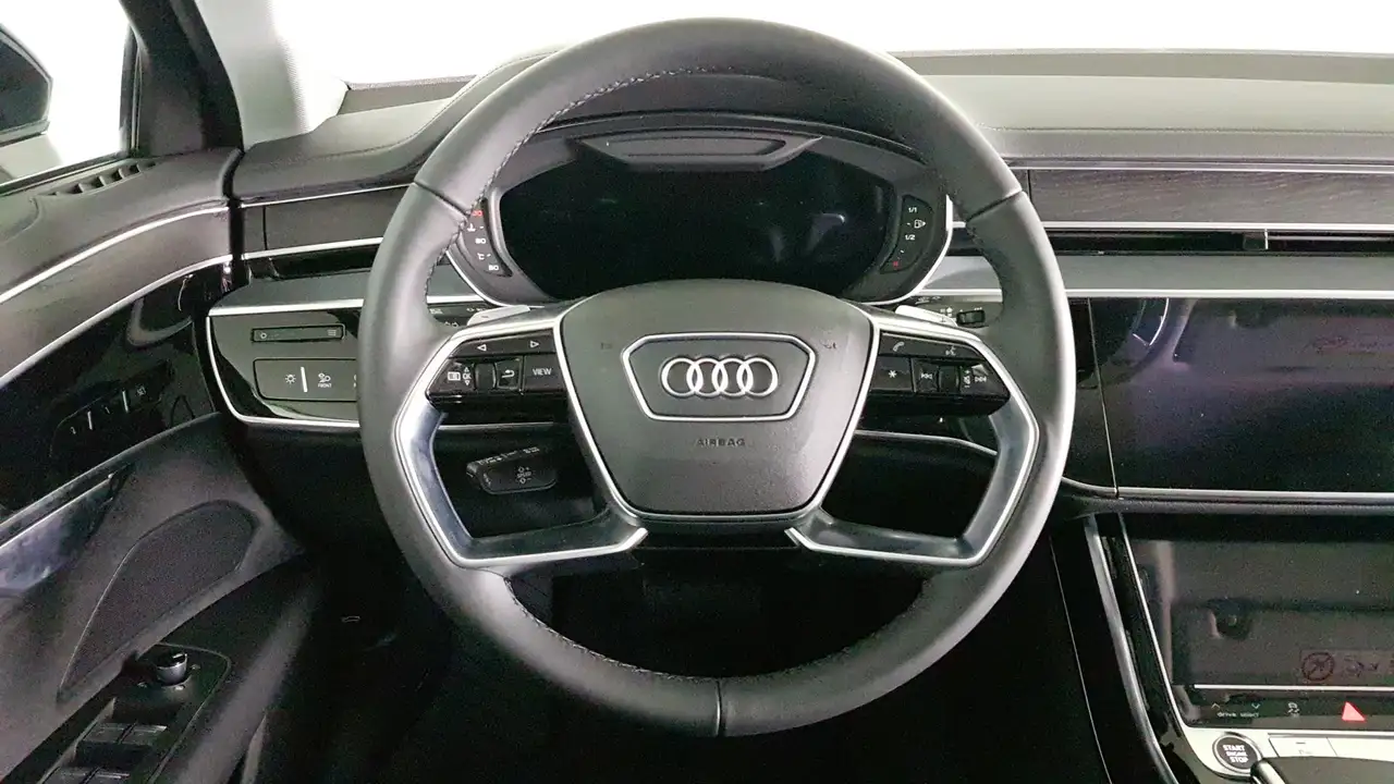 Audi A8 50 7