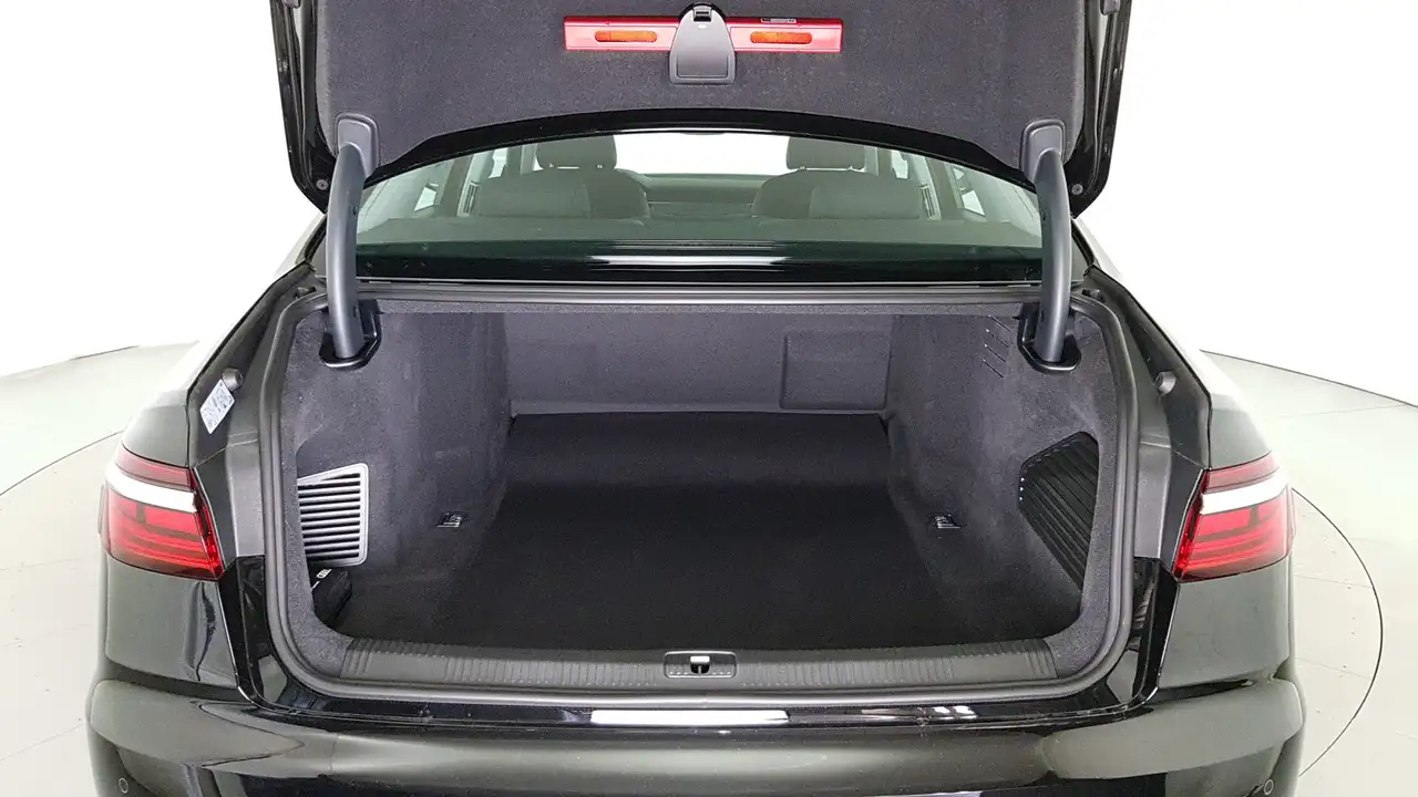 Audi A8 50 10