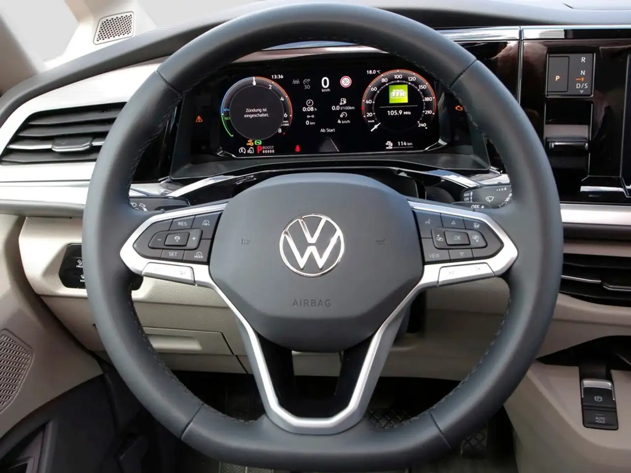 Volkswagen T7 Multivan 14
