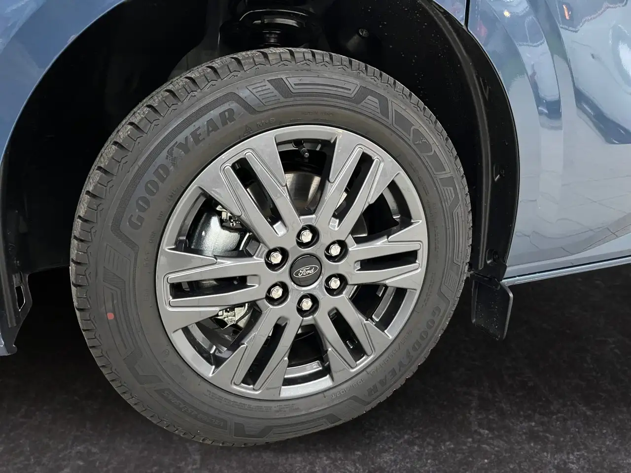 Ford Tourneo 15