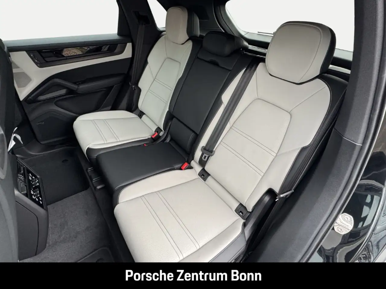 Porsche Cayenne 13