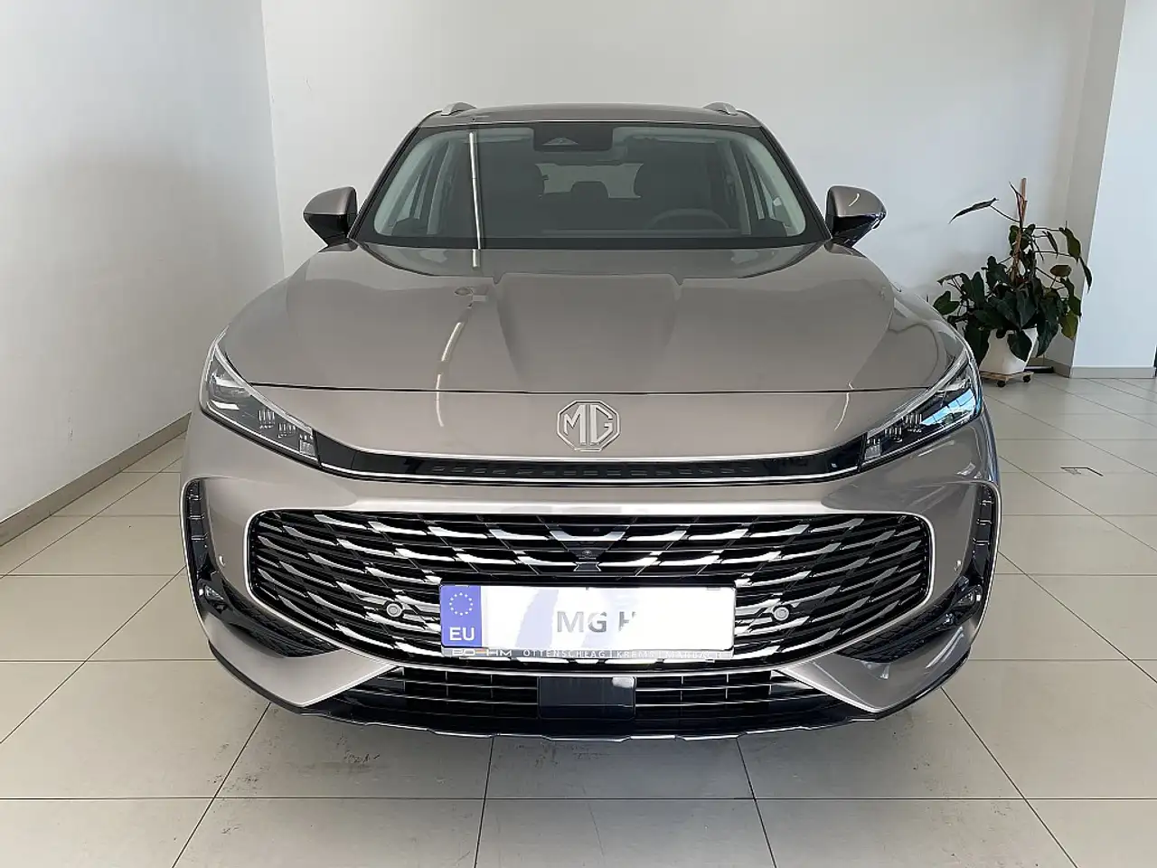 MG HS 170PS.TurboBenziner 3