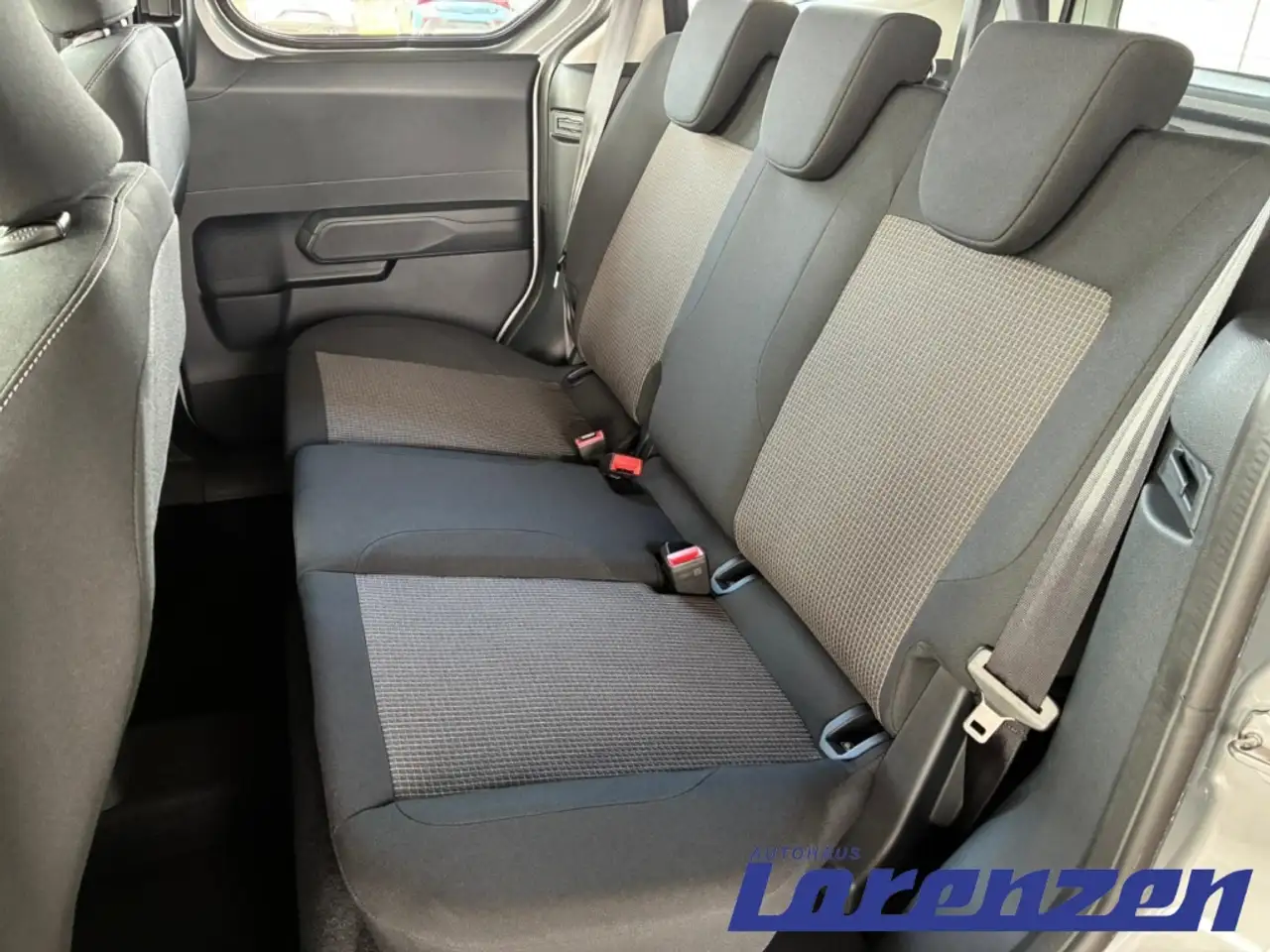Ford Tourneo 6
