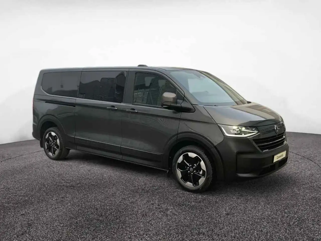 Volkswagen T7 Caravelle 3