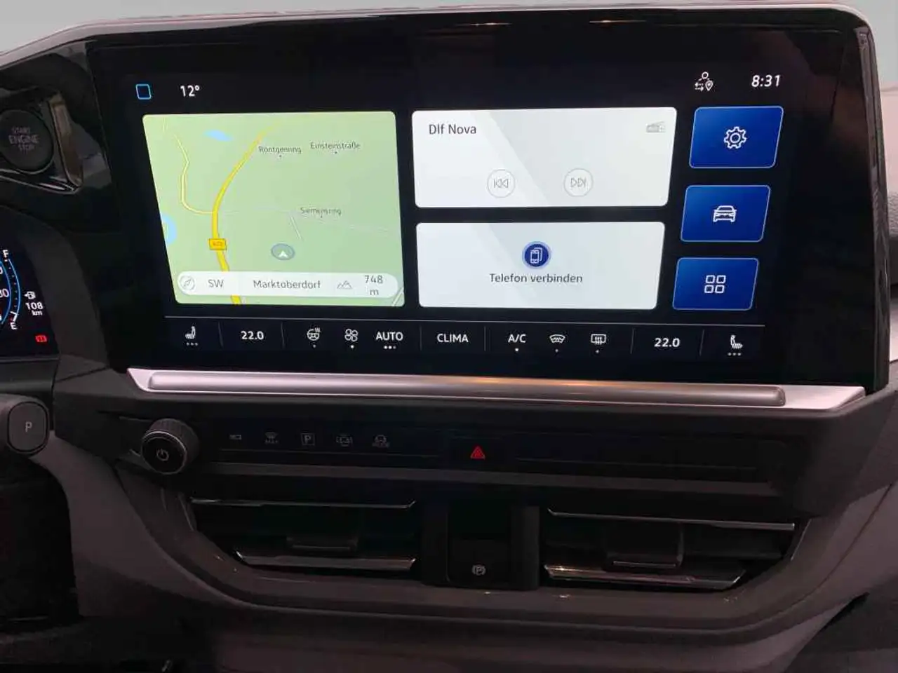 Volkswagen T7 Caravelle 14