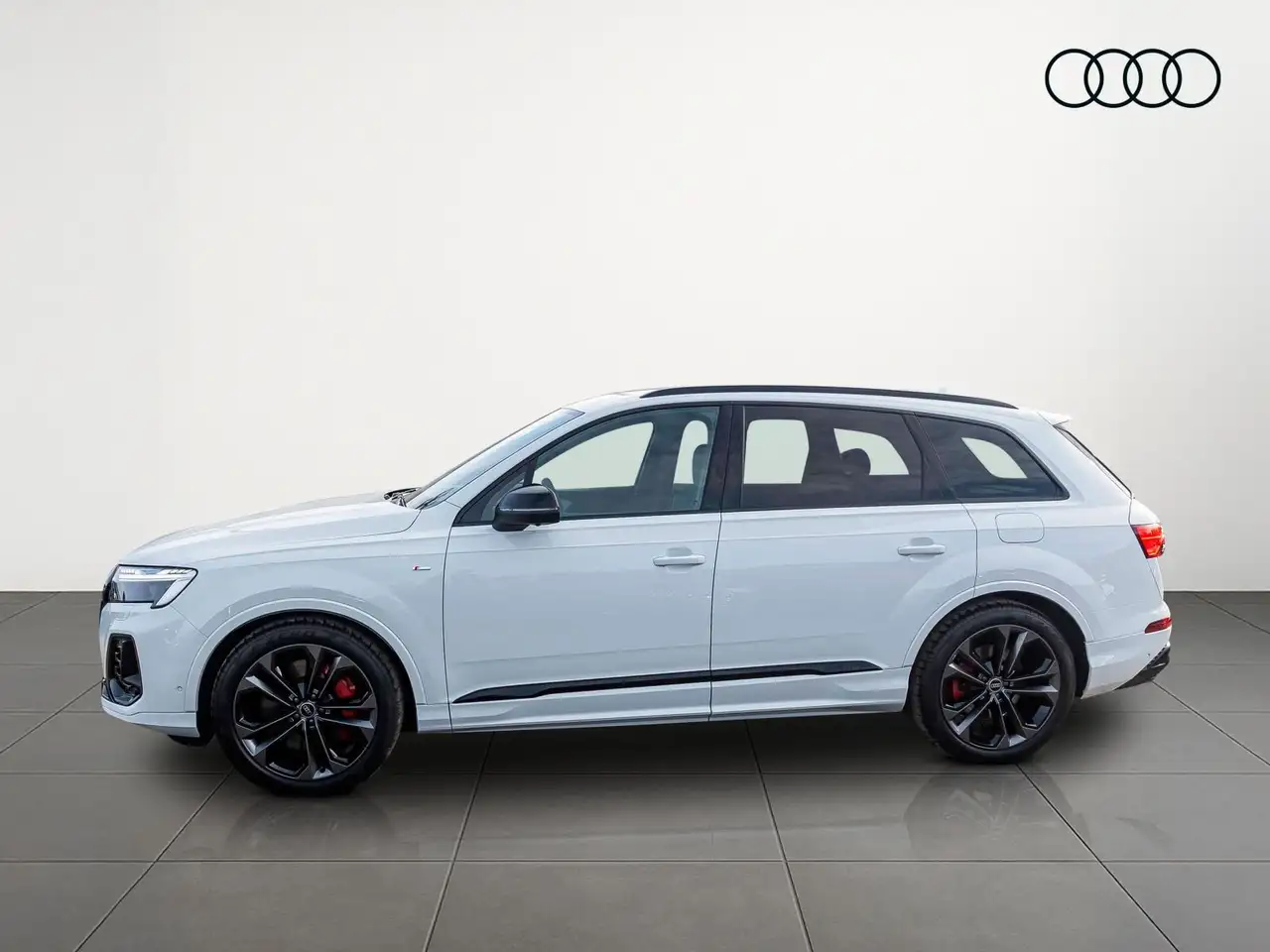 Audi Q7 4