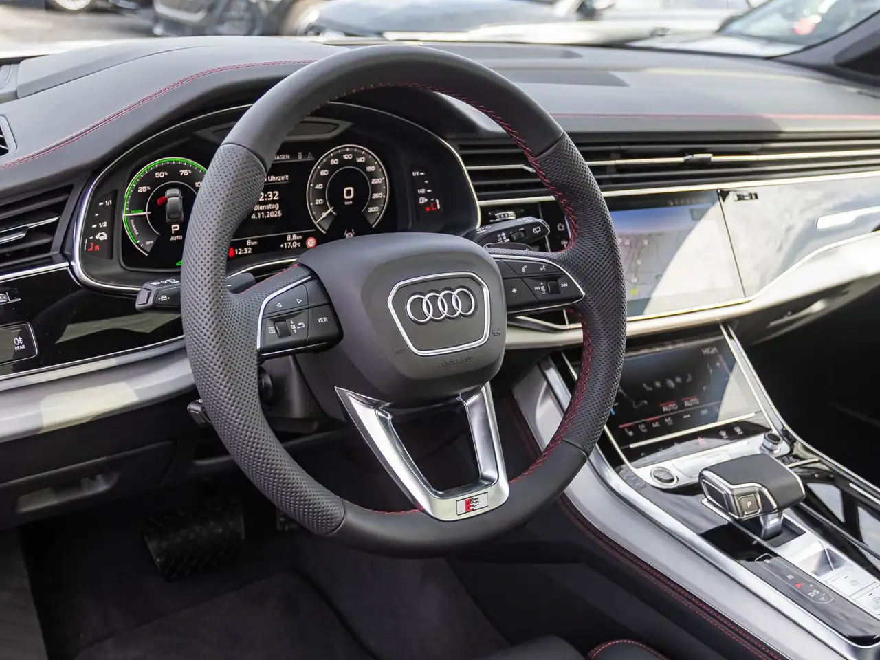 Audi Q7 11