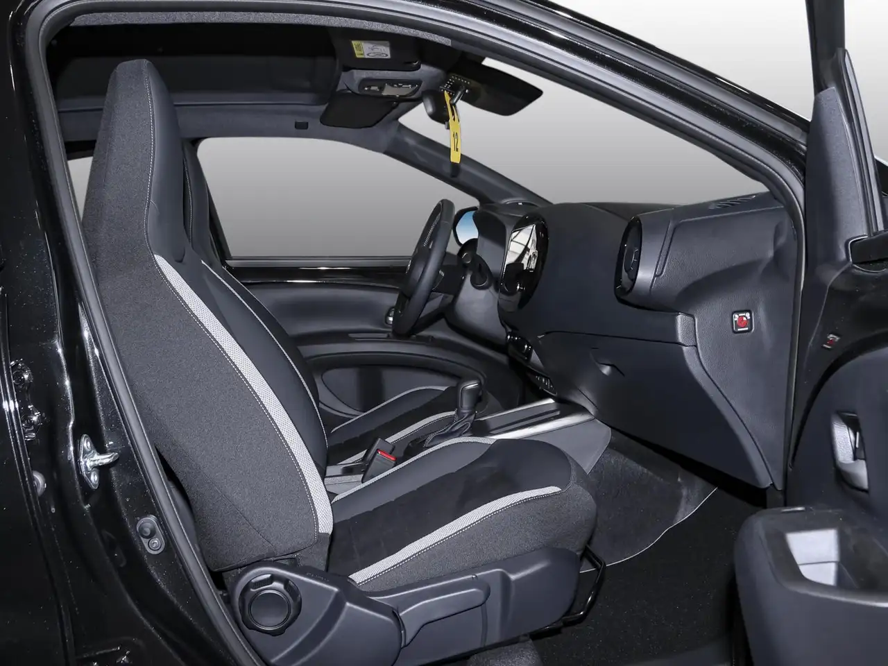 Toyota Aygo X 6